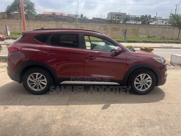 Hyundai Tucson 2019 Red