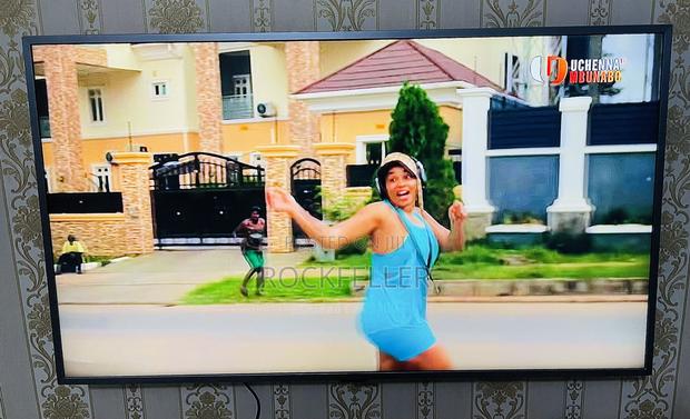 Uk Used Samsung Uhd HDR Smart Digital Satellite 43inches photo 12
