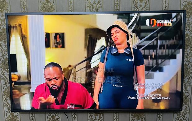 Uk Used Samsung Uhd HDR Smart Digital Satellite 43inches photo 6