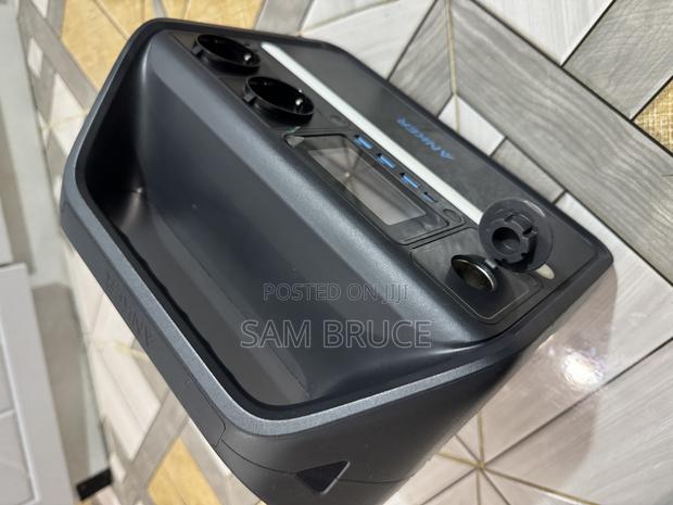 Anker 535 Powerhouse 512wh Portable Power Station photo 3