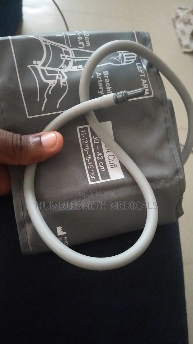 Automatic Bp Cuff · Photo 2