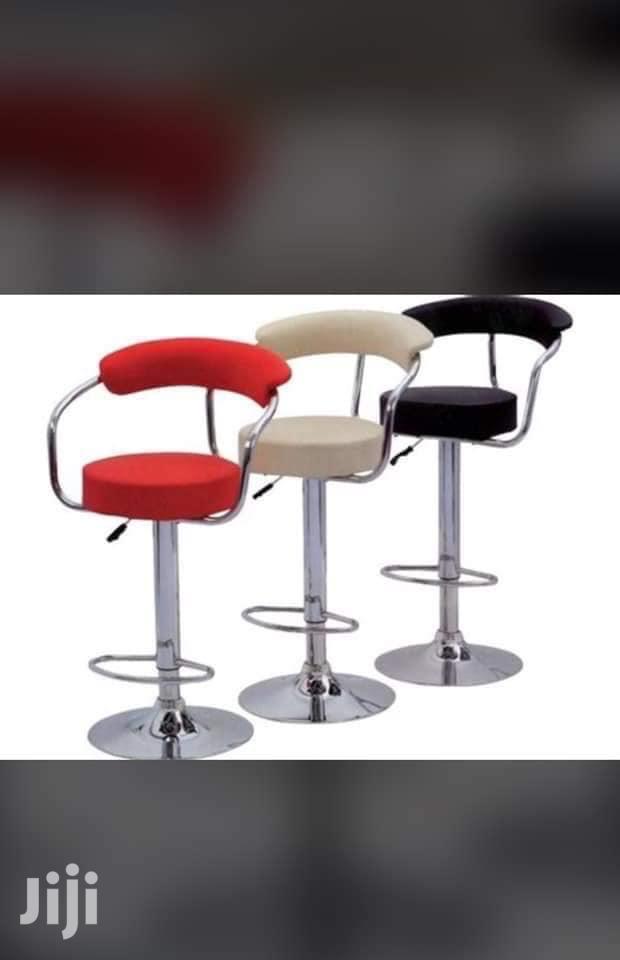 Barber Saloon / Bar Chair/ Studio Chairs · Photo 4