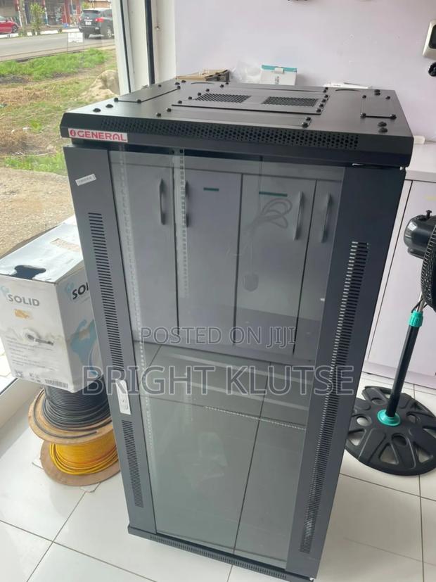 27u Rack 600 X 600