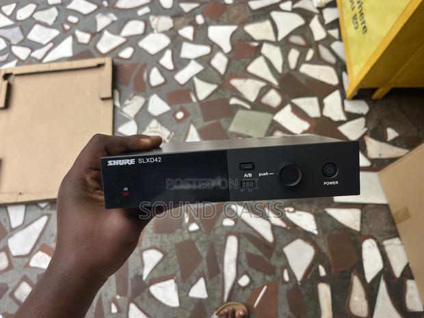 Shure SLX-D 2 in 1 Digital Microphone photo 2