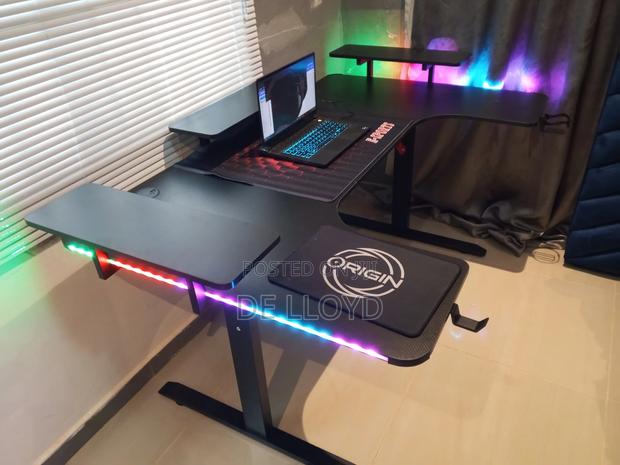 Pro Gaming Desk (160 by 60 Cm) photo 3