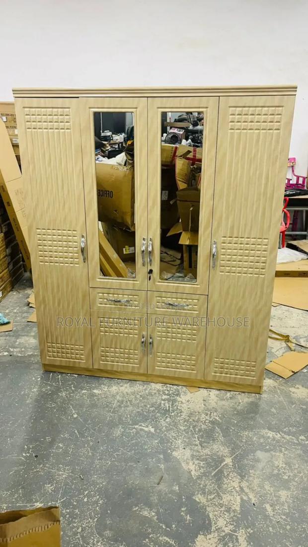4-Doors Wooden Wardrobe · Photo 3