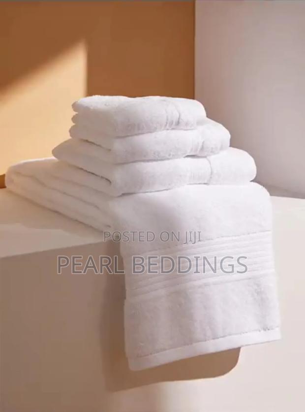 Premium 5star Hotel Quality Luxurious White Towels Available