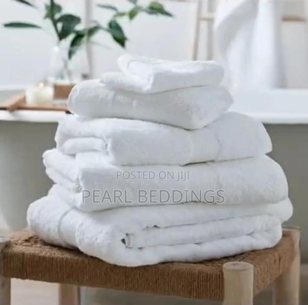 Premium 5star Hotel Quality Luxurious White Towels Available photo 6