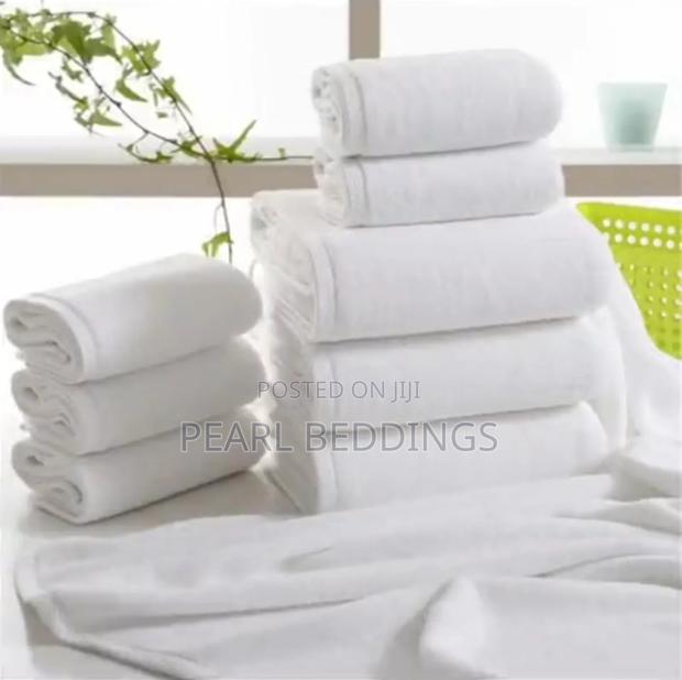 Premium 5star Hotel Quality Luxurious White Towels Available photo 8