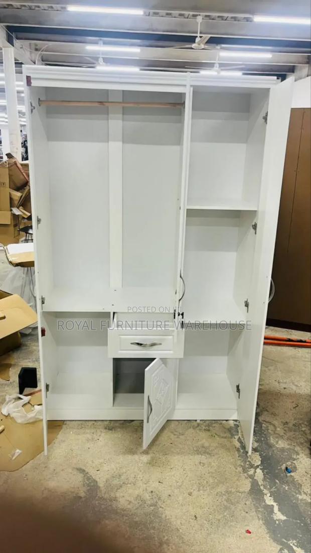 White 3doors Foreign Type Wooden Wardrobe · Photo 4
