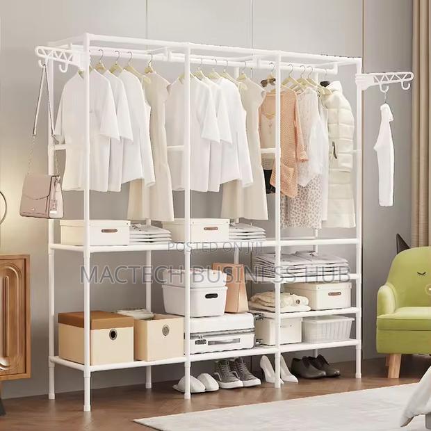 Portable Cloth Rack · Photo 3