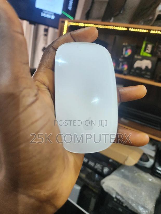 Apple Magic Mouse photo 2
