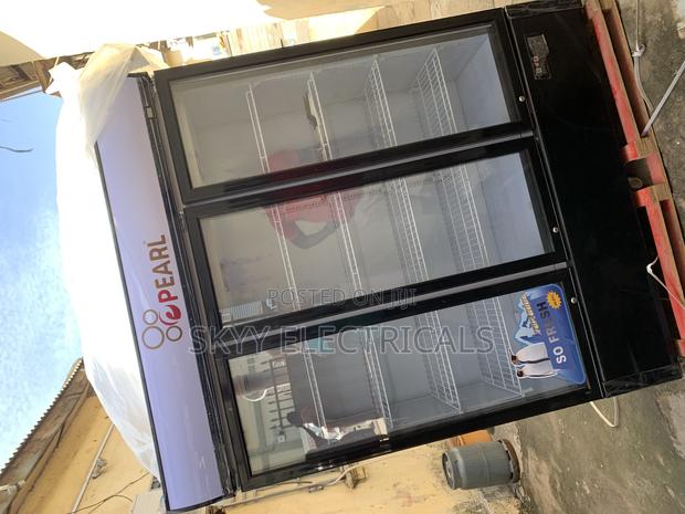 Quality Pearl 3doors Display Fridge · Photo 2