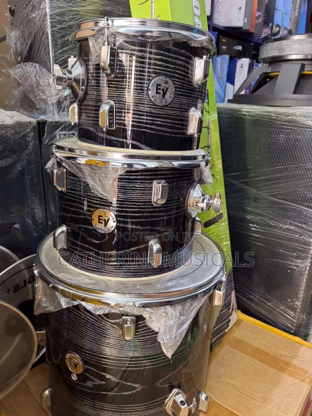 Ev Black 5- Sets Drums · Photo 2