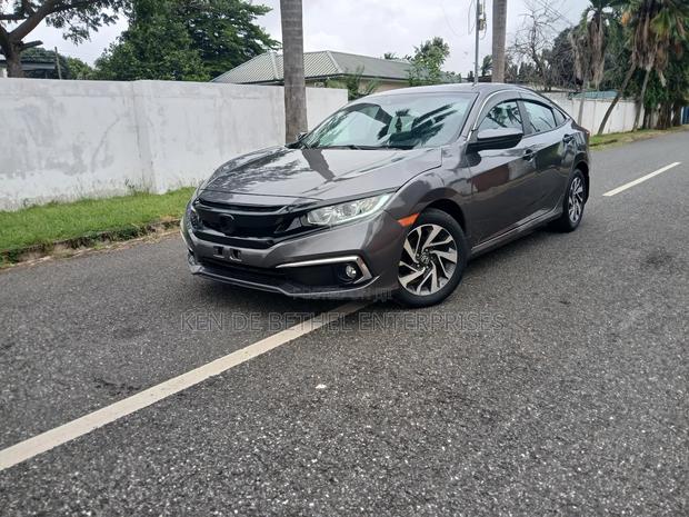 Honda Civic Sport Hatchback 2018 Gray photo 2