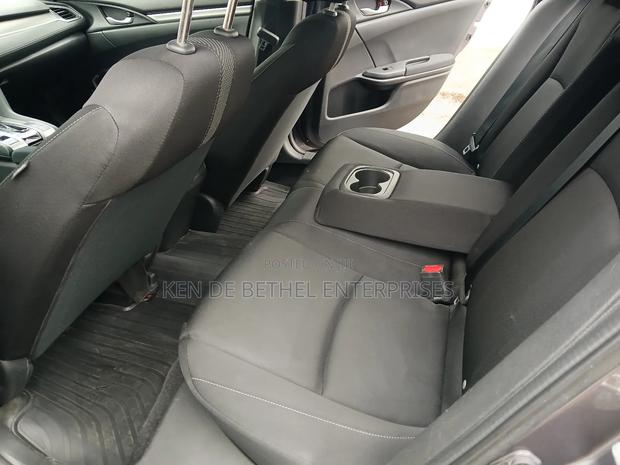 Honda Civic Sport Hatchback 2018 Gray photo 5