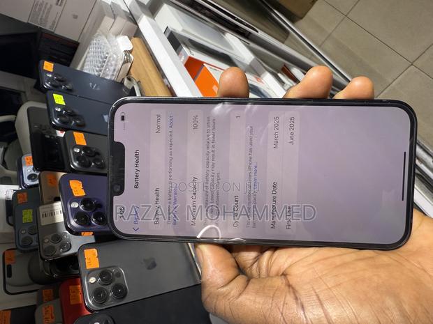 New Apple iPhone 16e 256 GB Black photo 4