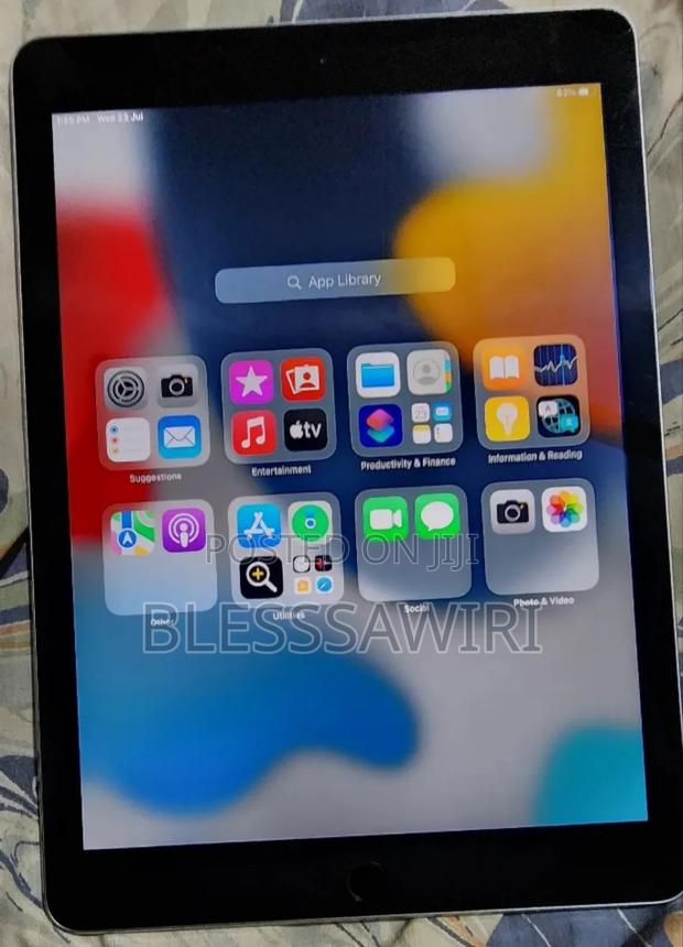 Apple iPad Air 2 128 GB Gray photo 2