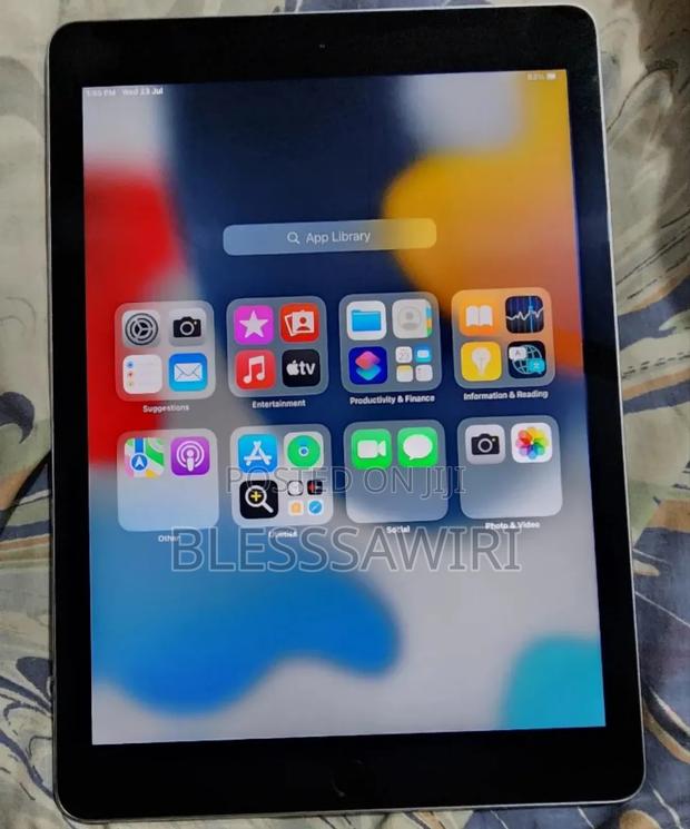 Apple iPad Air 2 128 GB Gray photo 4