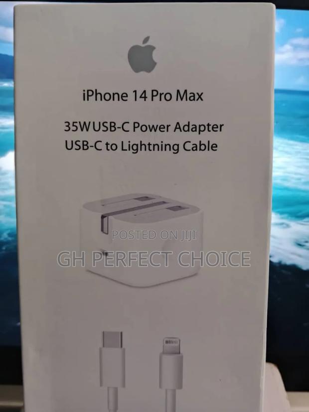 Apple Chargemaxx Fast Charging Type C Charger · Photo 2