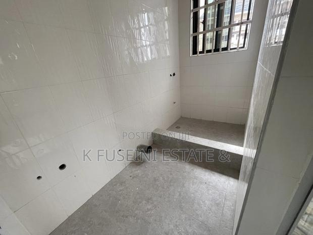 4bdrm House in K Fuseini Estate, Kumasi Metropolitan for sale photo 5