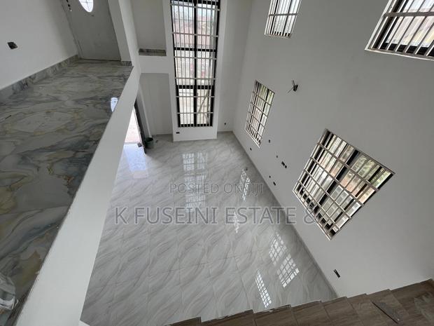 4bdrm House in K Fuseini Estate, Kumasi Metropolitan for sale photo 8