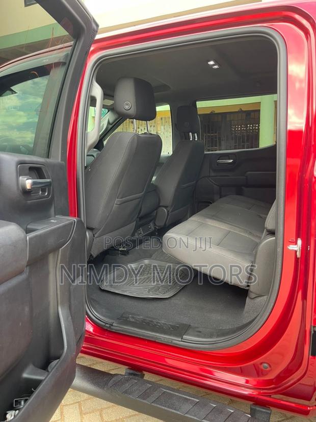 Chevrolet Silverado 2022 Burgundy photo 7