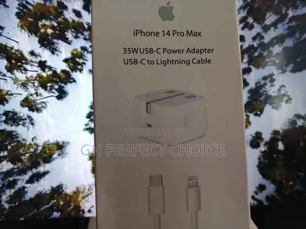 iPhone Powerflow Type C Charger · Photo 2