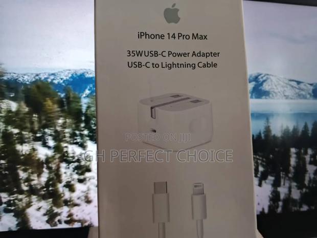 Turbopower+ iPhone Type C Fast Charger · Photo 2