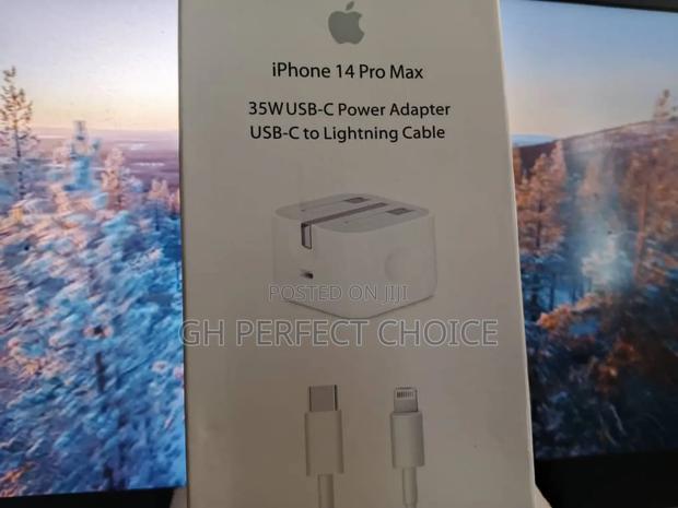 Chargeboost Pro iPhone Type C Fast Charger · Photo 1