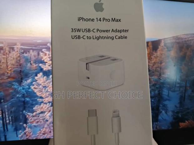 Chargeboost Pro iPhone Type C Fast Charger · Photo 2