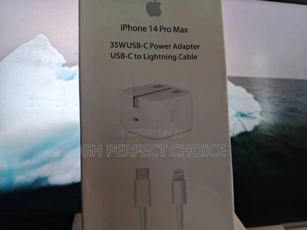 Apple's Ampzone Type C Fast Charger · Photo 1