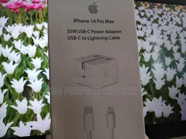 Quickcharge Max iPhone Fast Charging Type C Charger · Photo 1