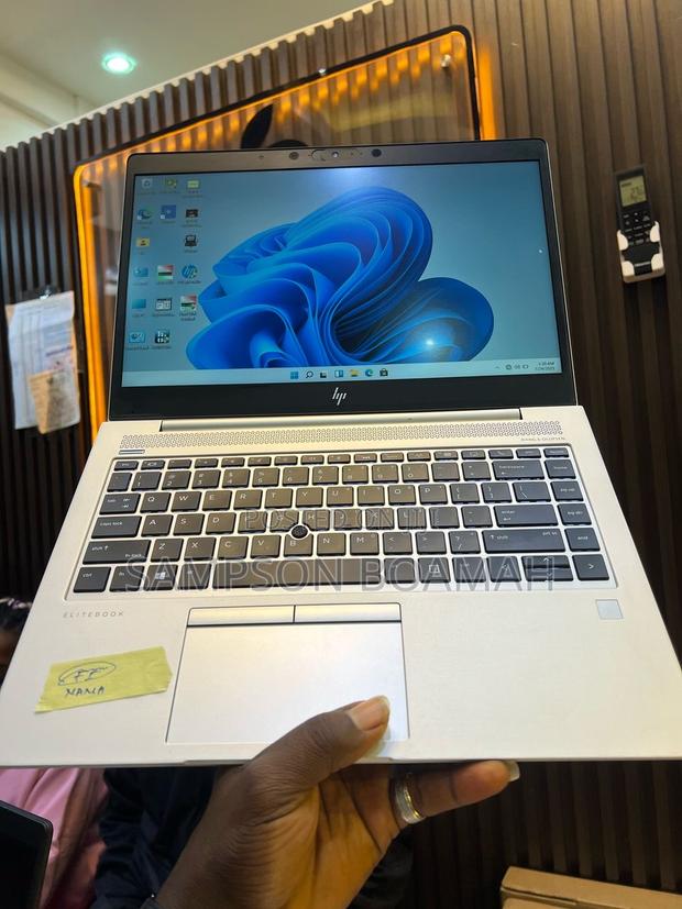 New Laptop HP EliteBook 745 G6 8GB AMD Ryzen 5 SSD 256GB · Photo 4