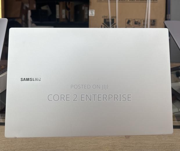 Laptop Samsung 8GB Intel Core I3 SSD 256GB · Photo 4