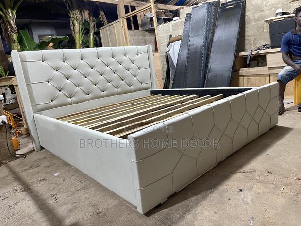 Jelly Light Off White Queen Size 72x75 Bedframe photo 2