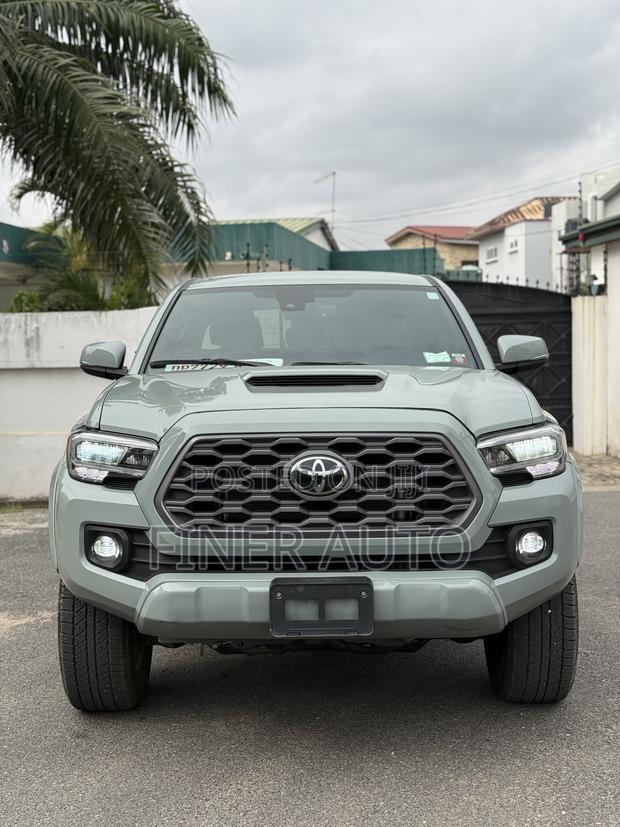 Toyota Tacoma TRD Sport Double Cab 6' Bed V6 AT 2023 Gray