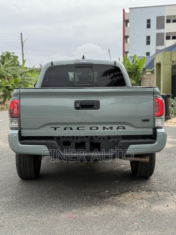 Toyota Tacoma TRD Sport Double Cab 6' Bed V6 AT 2023 Gray