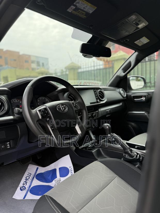 Toyota Tacoma TRD Sport Double Cab 6' Bed V6 AT 2023 Gray