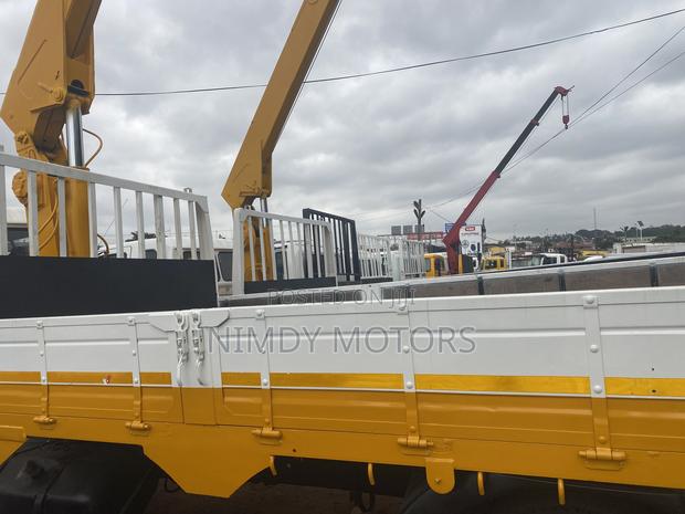 Hyundai 5 Tons Crane photo 5