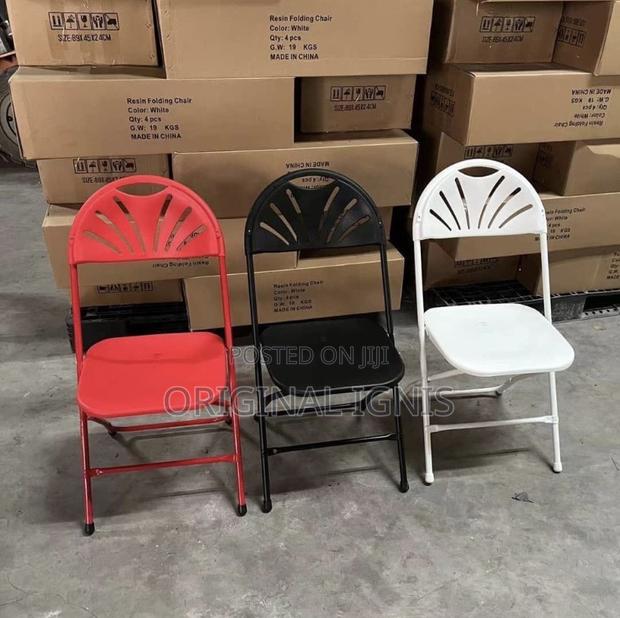Foldable Chair( Fan Back ) · Photo 4