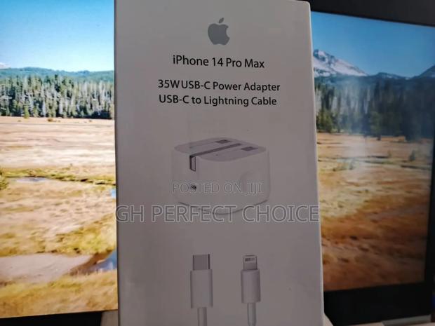 Chargestream Fast Charging iPhone Type C Charger · Photo 2