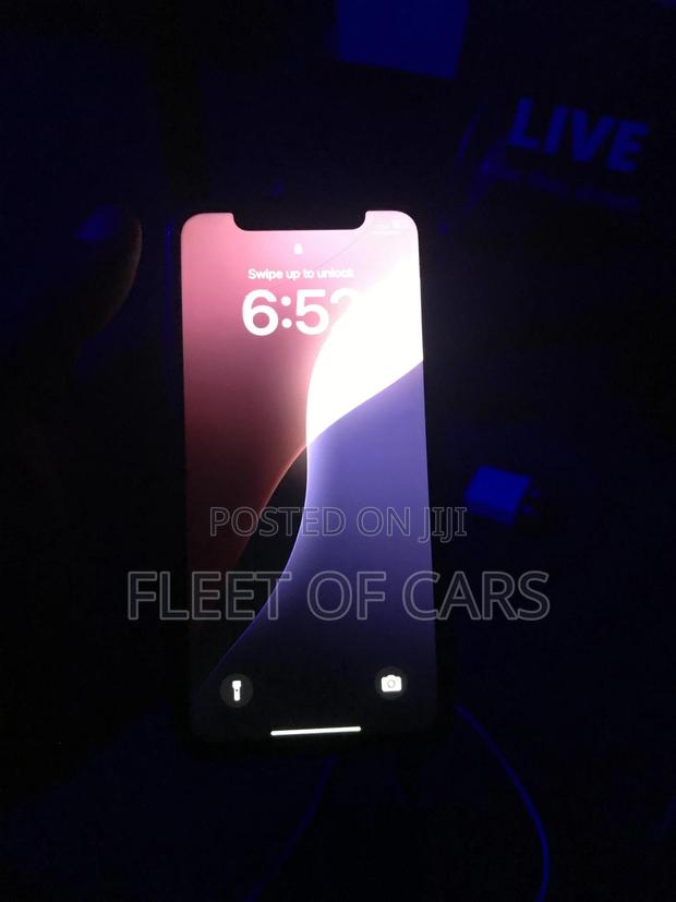 Apple iPhone 11 64 GB Red