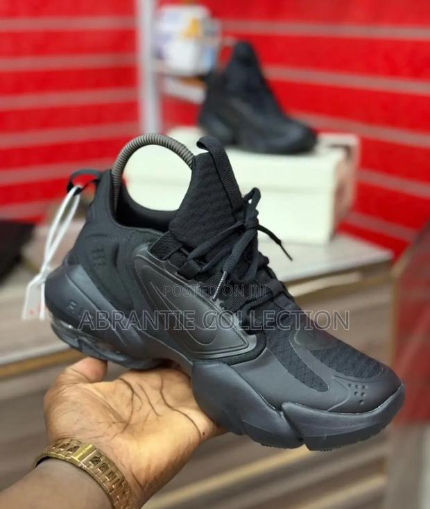 Nike Airmax Savage Alpha Sneaker All Black · Photo 4