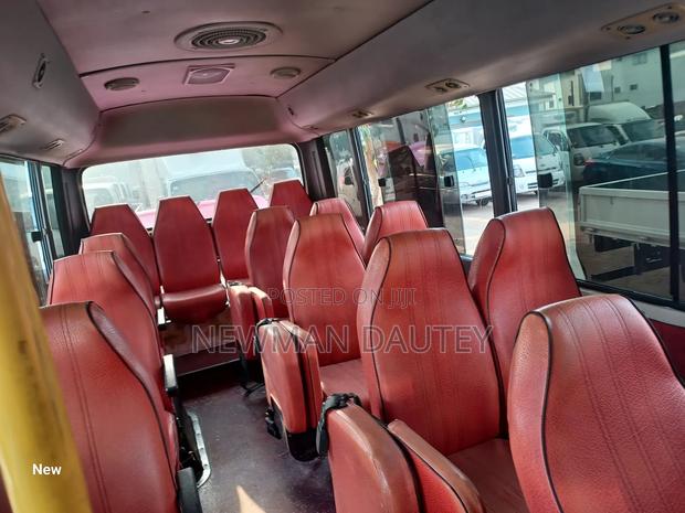 Hyundai County 2014 Pink