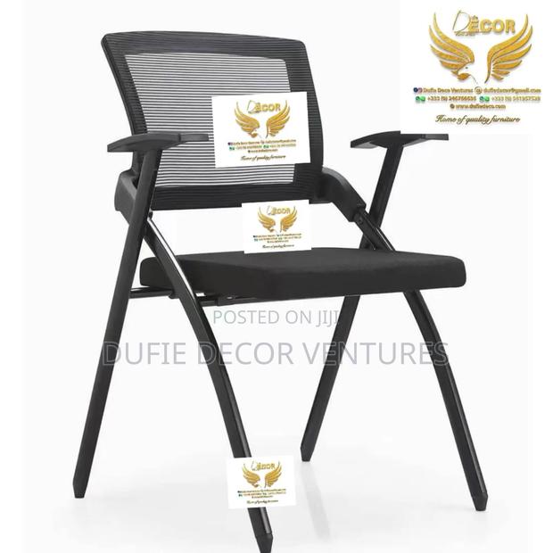 Students Chair Available for Sale · Photo 1