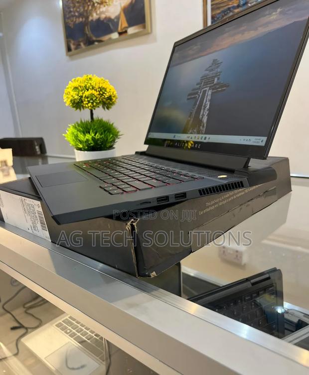 New Laptop Dell Alienware M15 R4 16GB Intel Core I7 SSD 512GB photo 2