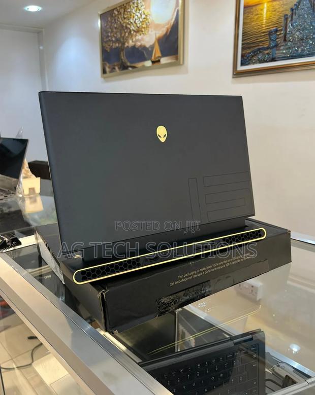 New Laptop Dell Alienware M15 R4 16GB Intel Core I7 SSD 512GB photo 3