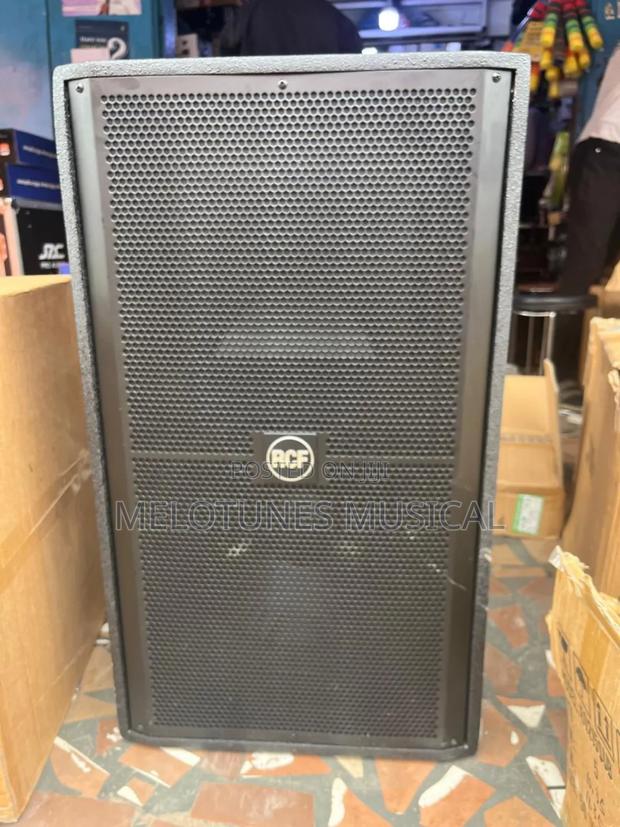 RCF Pair of Half Range Speakers · Photo 4