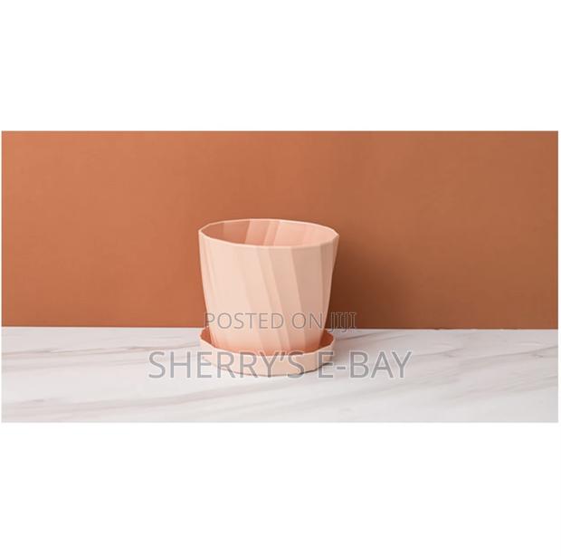 Planter Pot With Tray photo 5